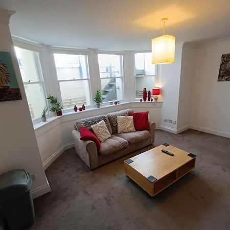 Seafront Apartment In Eastbourne Luaran gambar