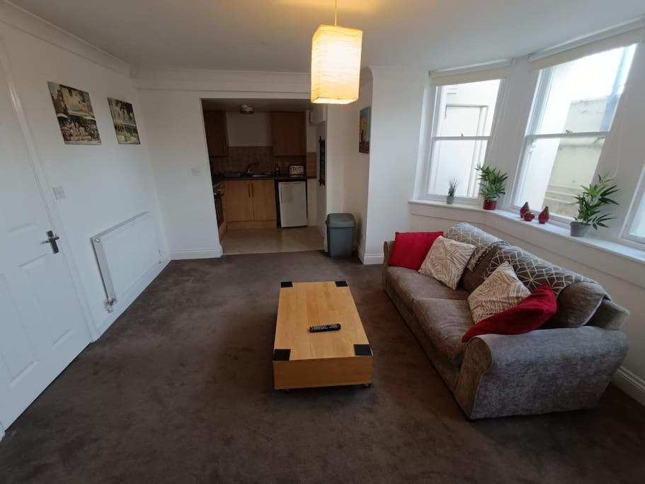 Seafront Apartment In Eastbourne Luaran gambar